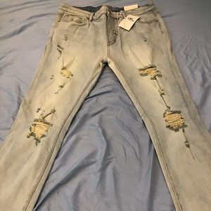 This is a MNML jeans straight size 36